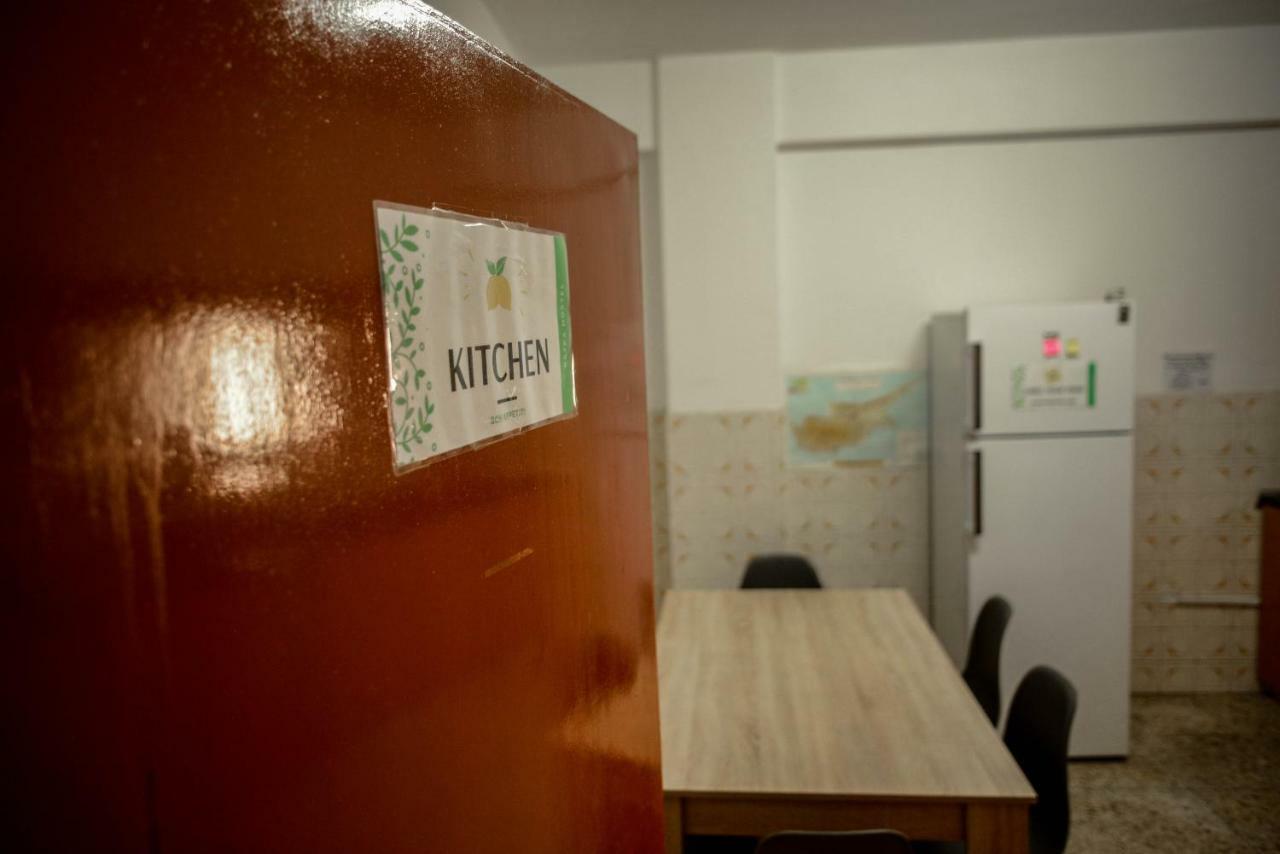 Katka Hostel Ларнака Экстерьер фото